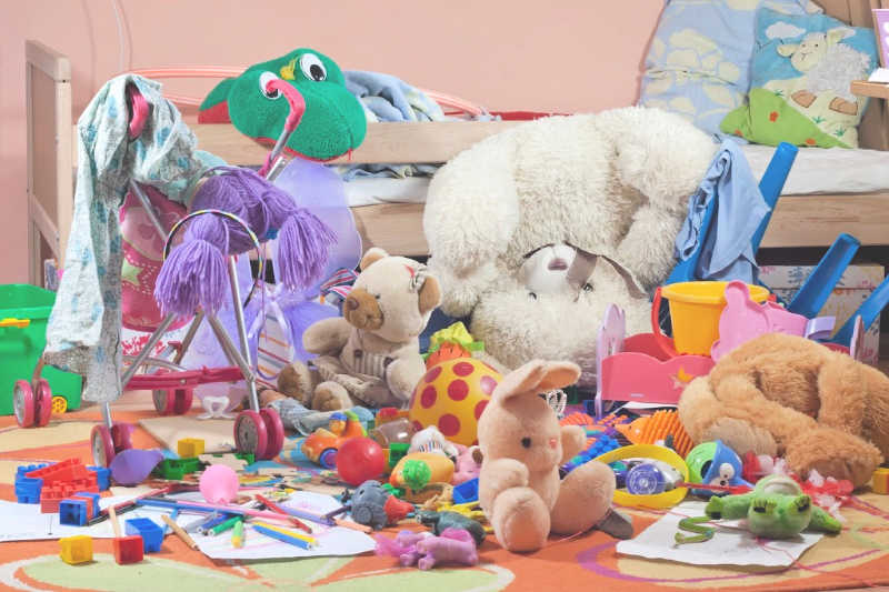 toy pile, toy mess - includes tips to minimize and organize toys