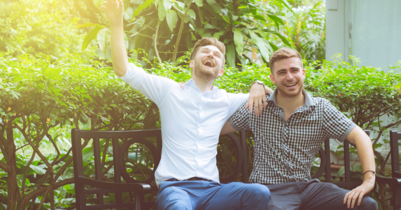 8 qualities of a truly loyal friend, according to psychology - Parent ...